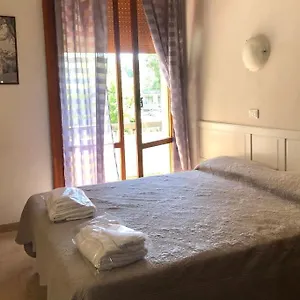 Sansovino Bed&car , Firenze Italia