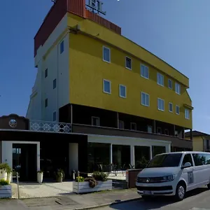 Ambra 3*, Quarto dʼAltino Italia