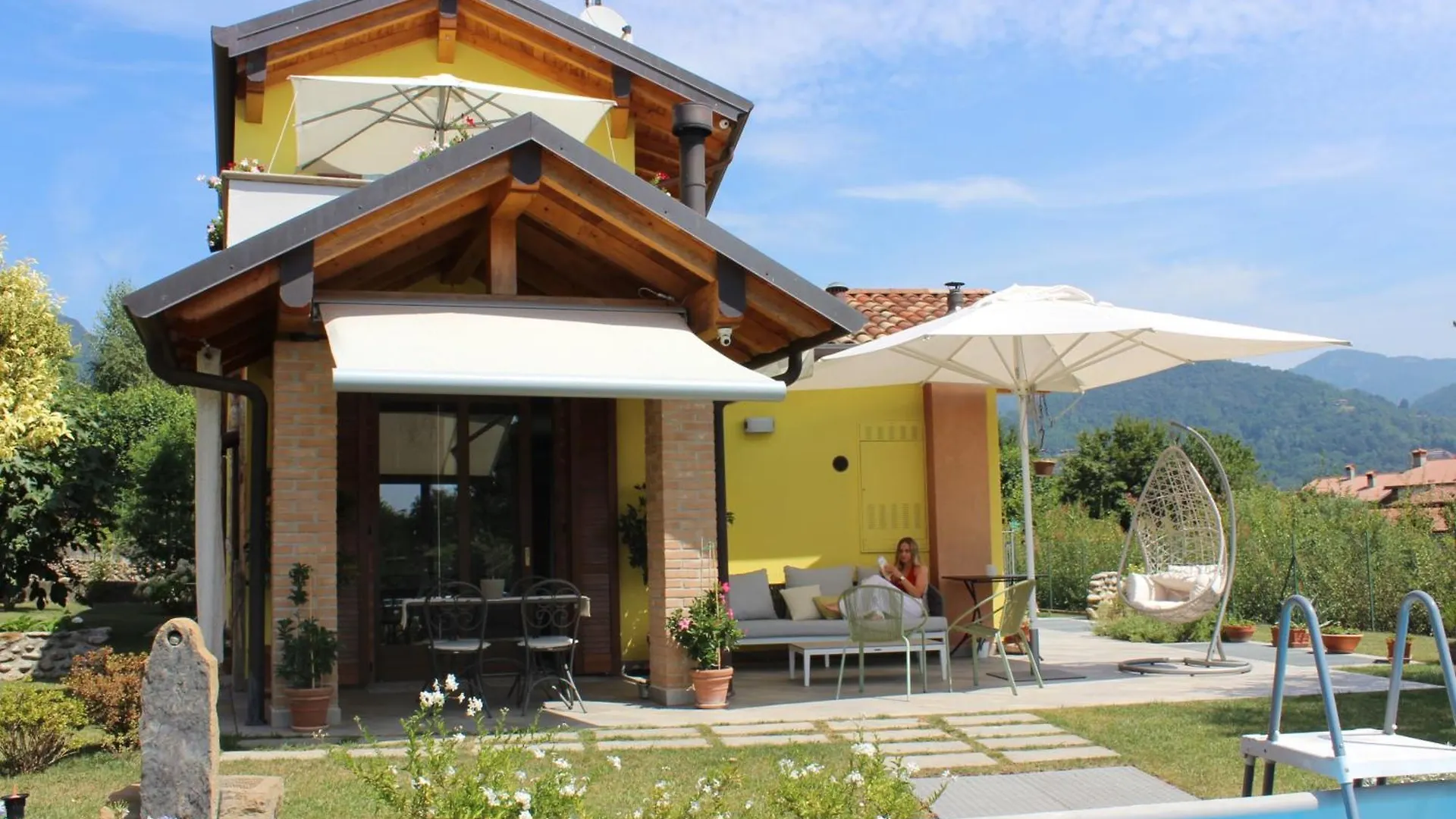 Due Lune B&B 알멘노 산 살바토레 0*,  이탈리아