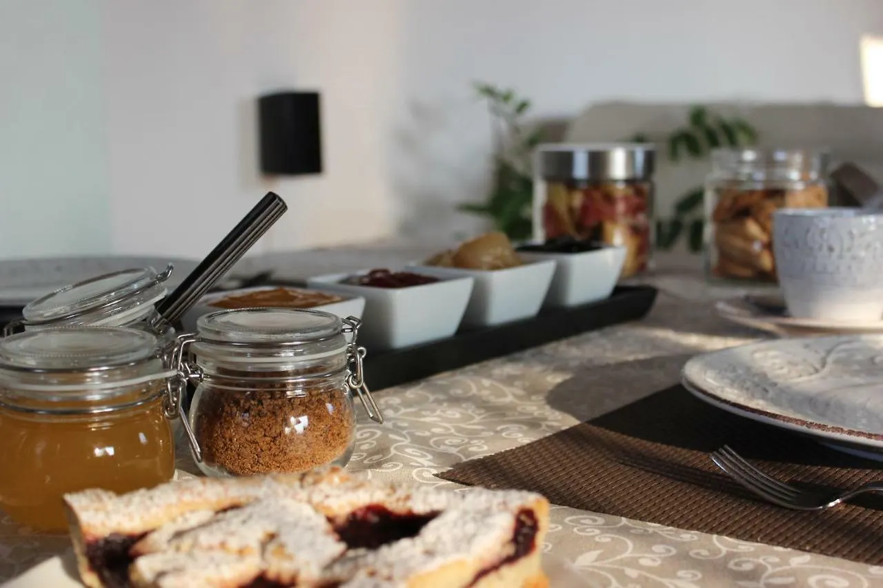 Due Lune B&B 알멘노 산 살바토레